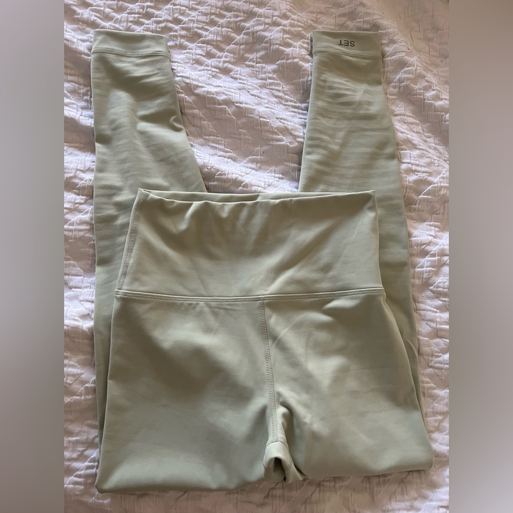 Set Active Luxform leggings. Light/pale green. Like new!